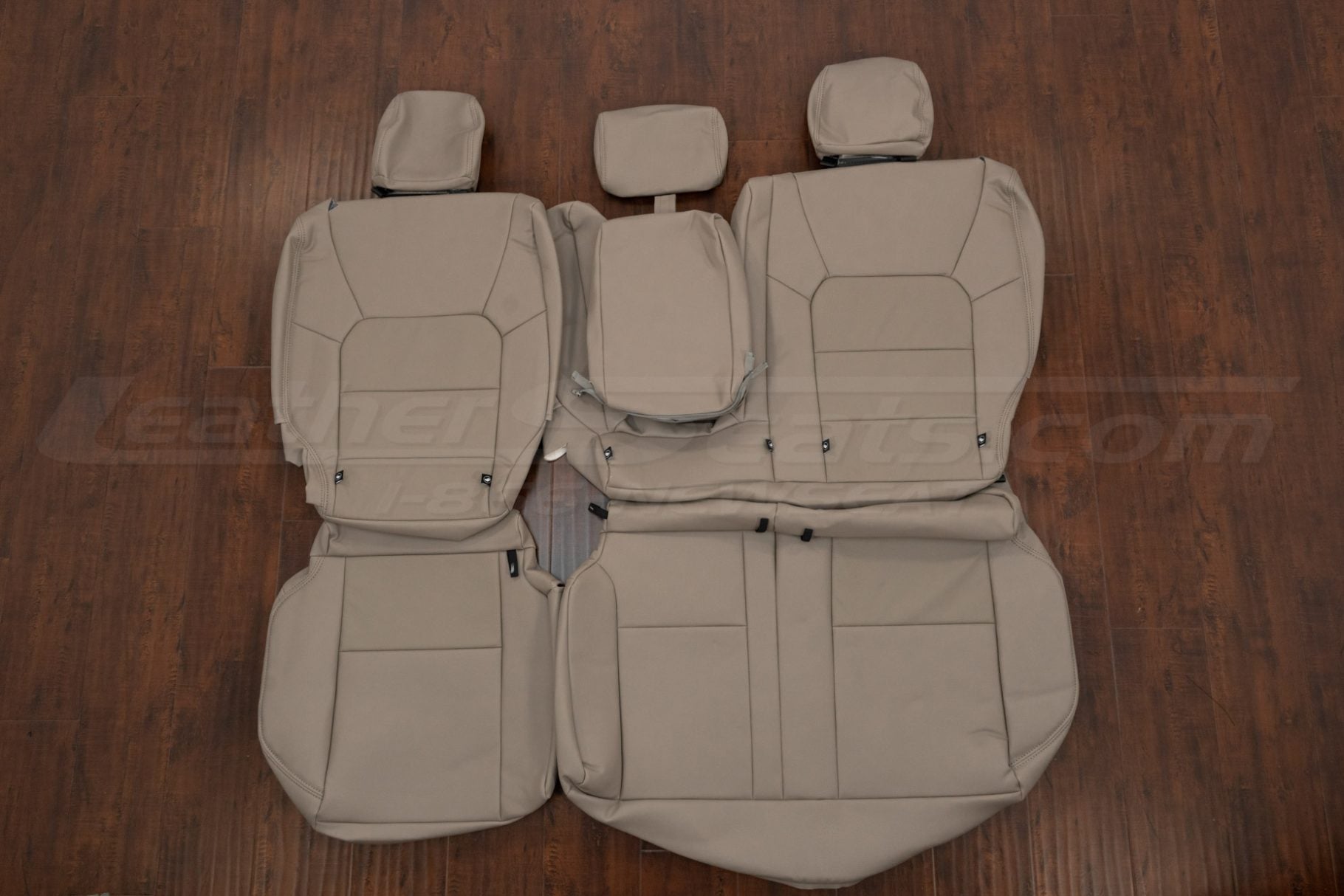 Middle row beige upholstery with arrmrest for honda pilot