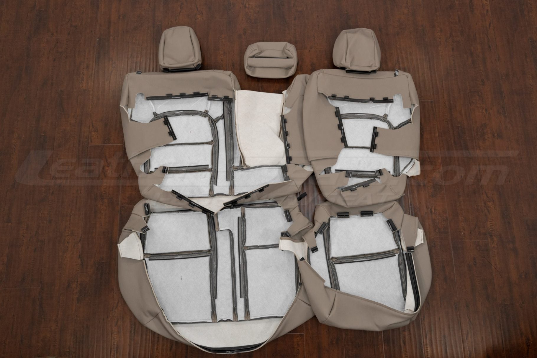 Middle row honda pilot leather upholstery flipped