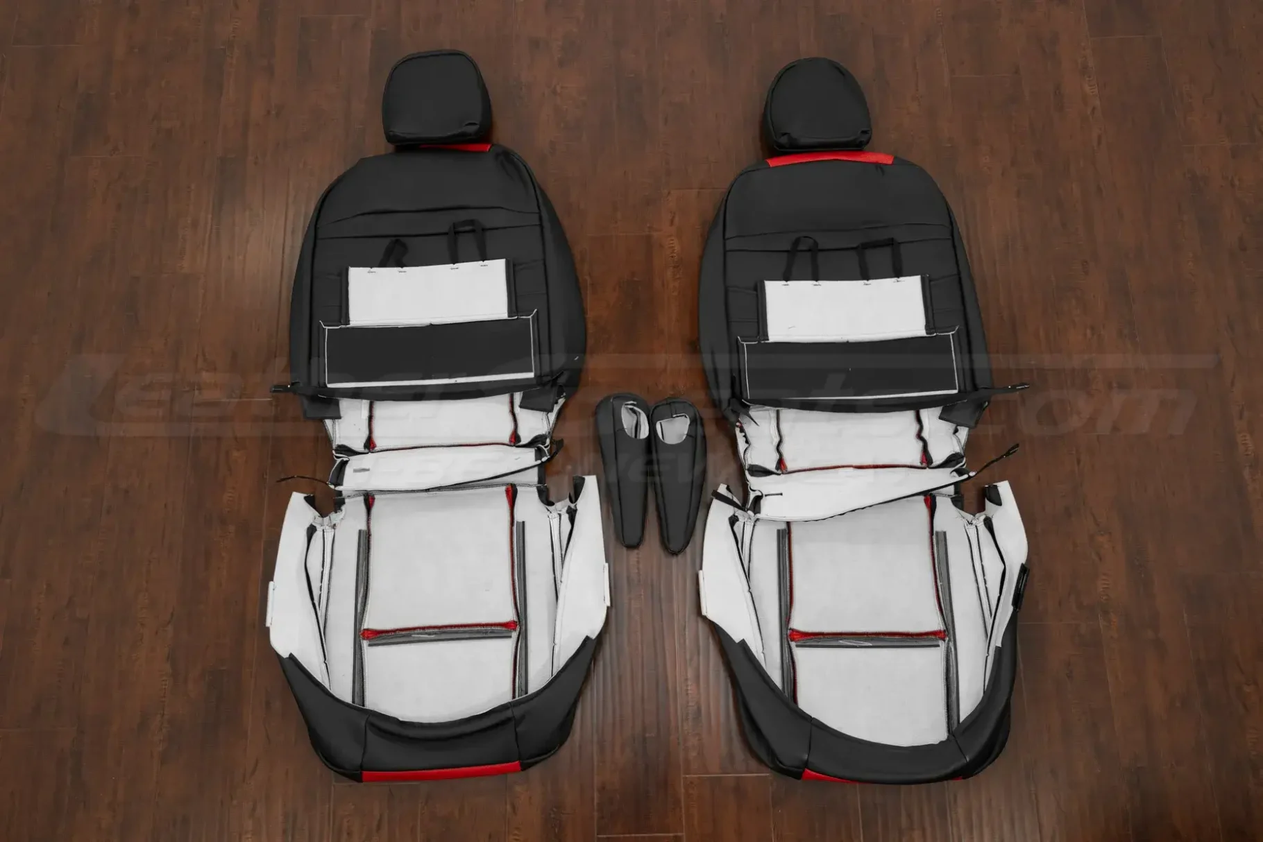 Front seat FJ Cruiser upholstery with armrests flipped