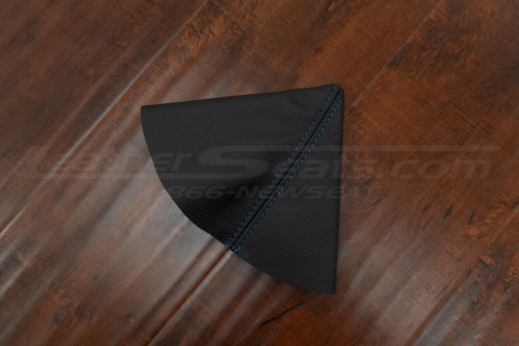 Aftermarket leather shift boot upholstery for Mazda Miata