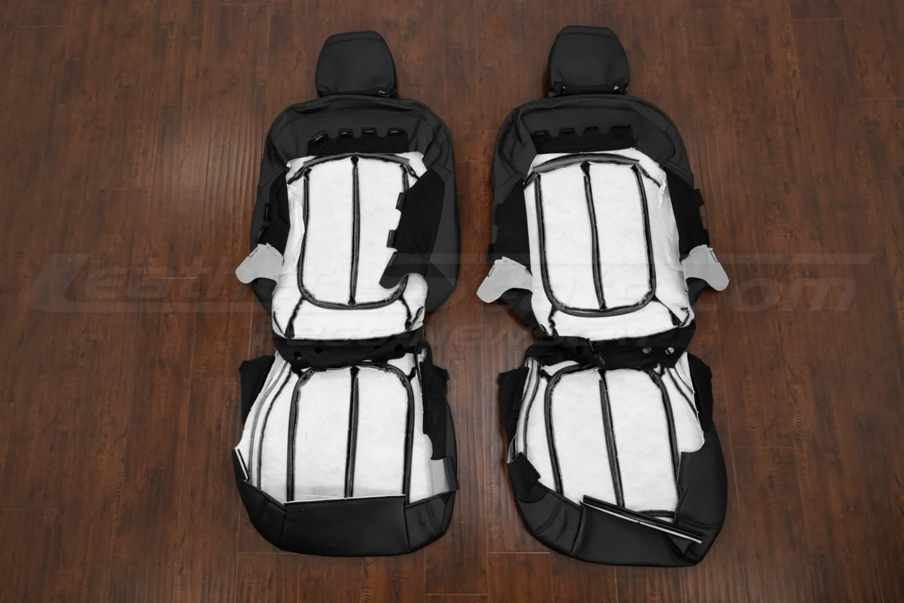 Front seat Grand Cherokee upholstery flipped