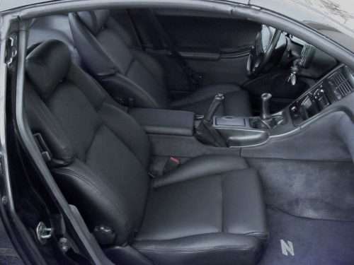 Aftermarket Nissan 300ZX black leather seats installed