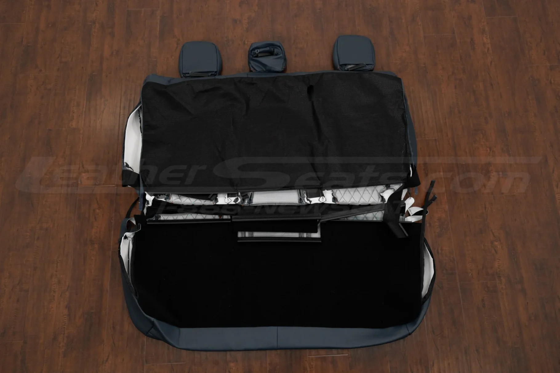 Rear seat Ford Maverick upholstery flipped